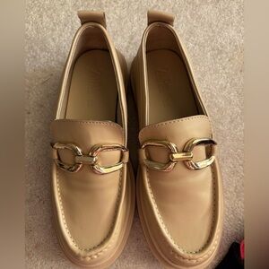 Zara Tan Platform Loafers with Gold Chain